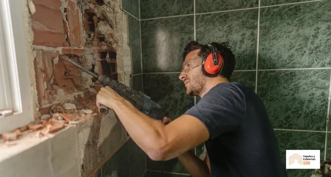 Reforma de Baños en San Martín del Rey Aurelio, Asturias